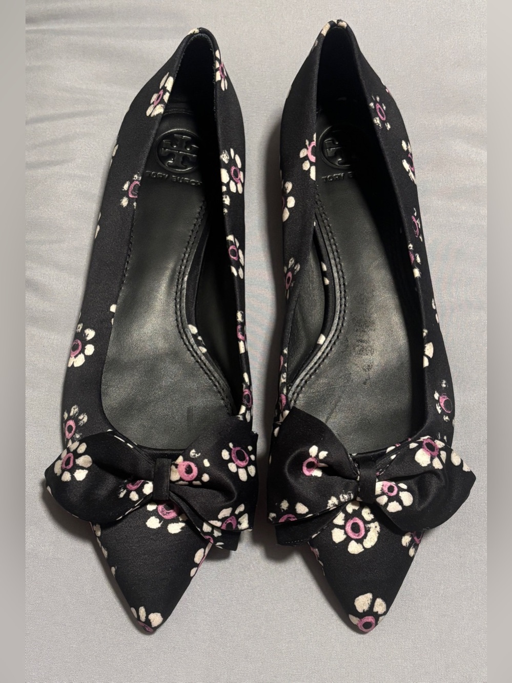 Tory Burch Black Floral Bow Pointed-Toe Ballet Flats with Pink Accents